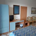 Amira Palace 3*
