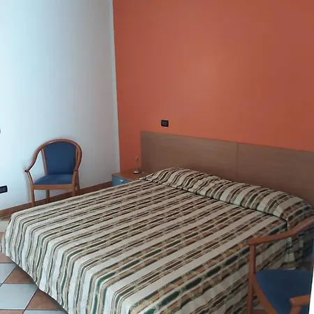 Amira Palace 3*