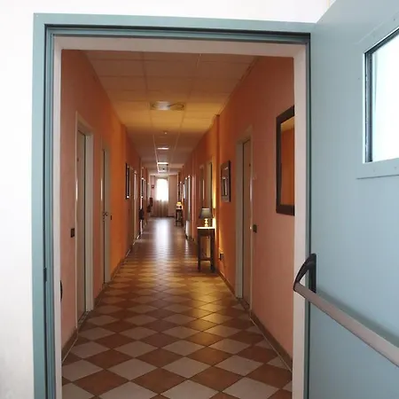 Amira Palace Hotel