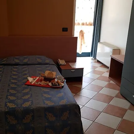 Amira Palace Hotel 3*