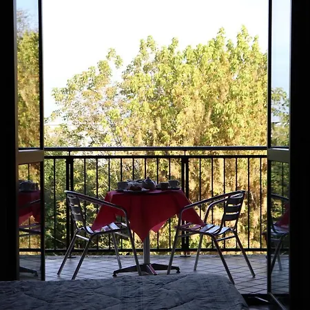 Amira Palace 3*