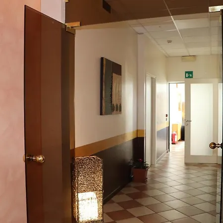 Amira Palace Hotel